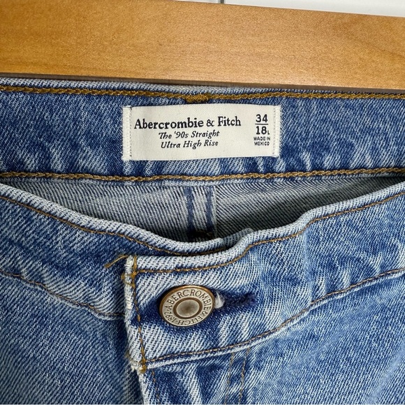 ABERCROMBIE NWT The 90’s Straight Ultra High Rise Jeans - Picture 4 of 7